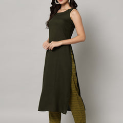 Women Green Kurta Image