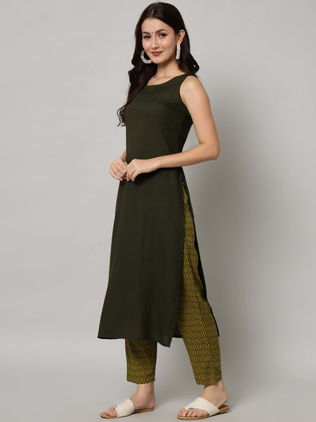 Women Green Kurta Image