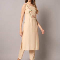 Floral Embroidered Kurta With Pant