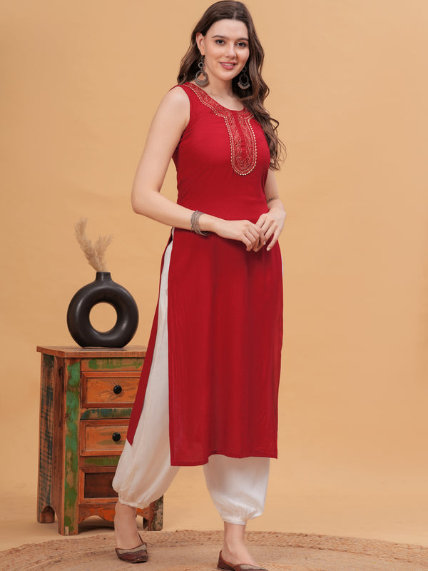 Women Gotta Patti Kurta with Harem Pants