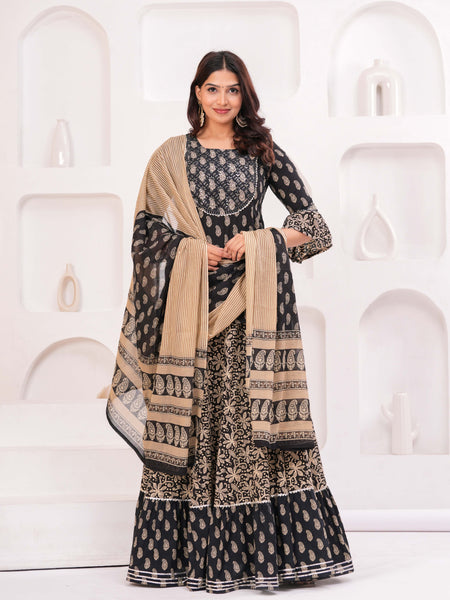 Women Paisley Printed Cotton Kurti with Skirt & Dupatta