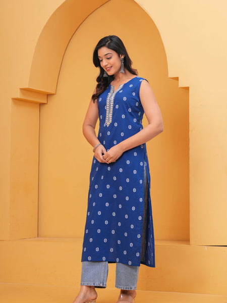 Blue Sleeveless Embroidered Kurta