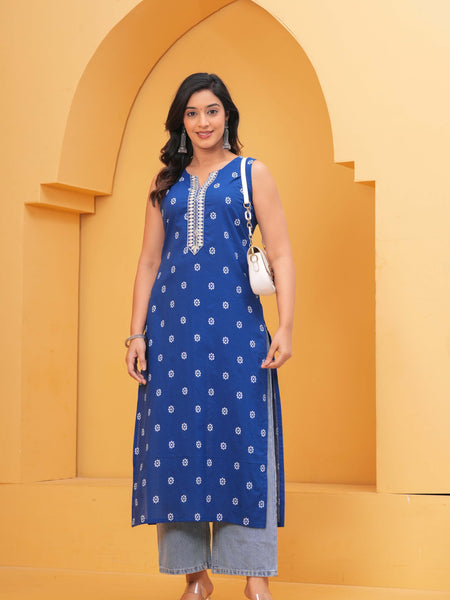 Blue Sleeveless Embroidered Kurta