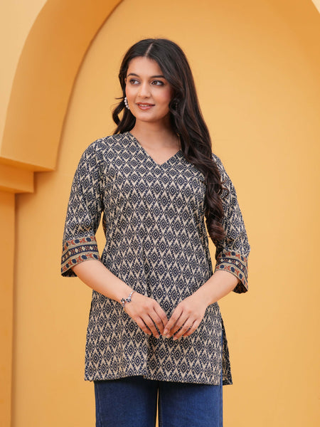 Geometric Printed V-Neck Cotton Kurti