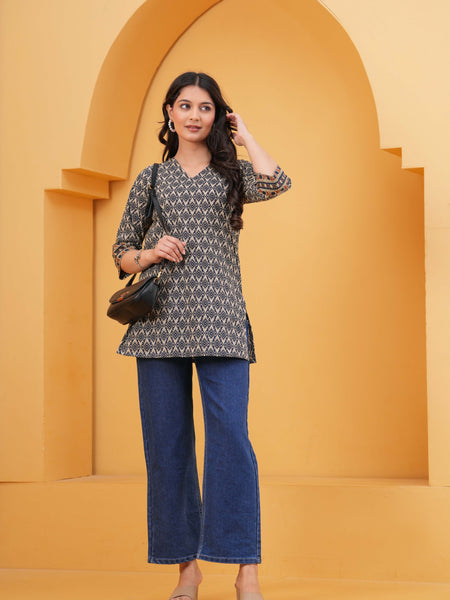 Geometric Printed V-Neck Cotton Kurti