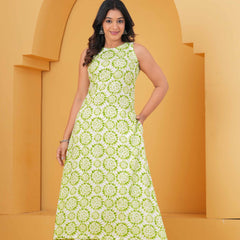 Women Dyed Regular Kurta with Palazzos