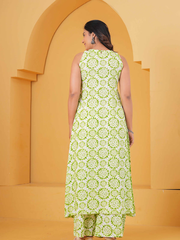 Women Dyed Regular Kurta with Palazzos