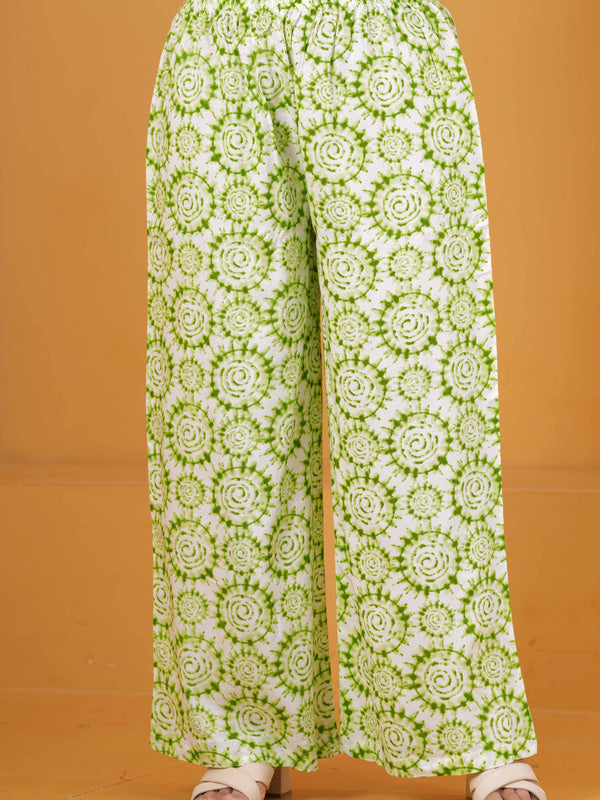 Women Dyed Regular Kurta with Palazzos