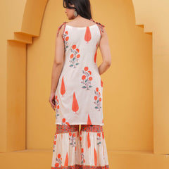 Women Floral Printed Regular Kurta with Sharara