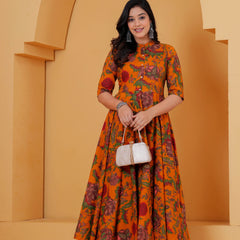 Anarkali kurta for women with floral pattern
