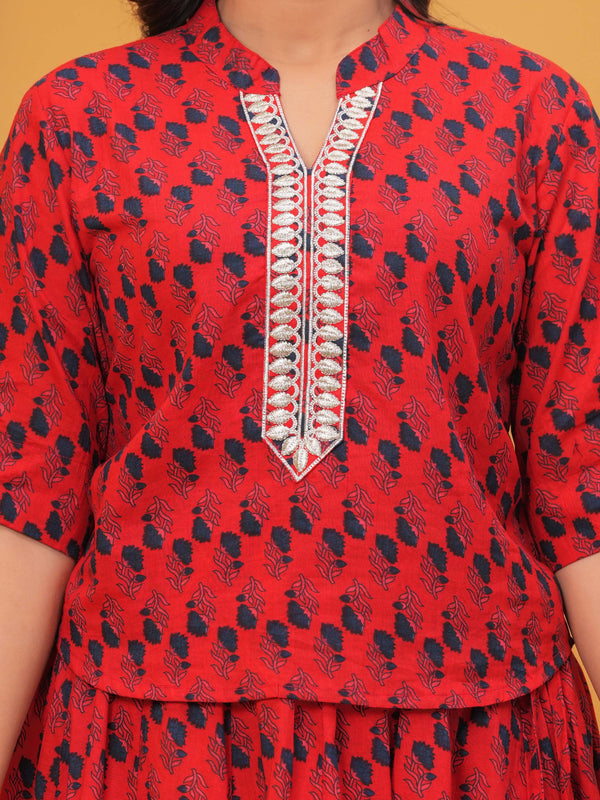 Women red ethnic motif kurta skirt set
