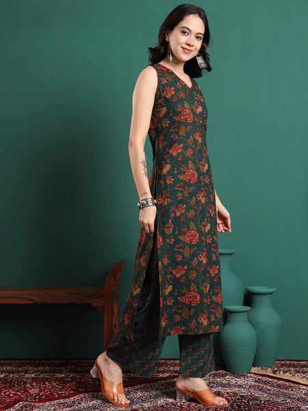 Women Floral Printed Cotton Kurta with Trousers & Dupatta