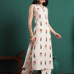 Women Floral Printed Kurta with Trousers