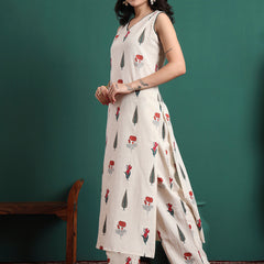 Women Floral Printed Kurta with Trousers