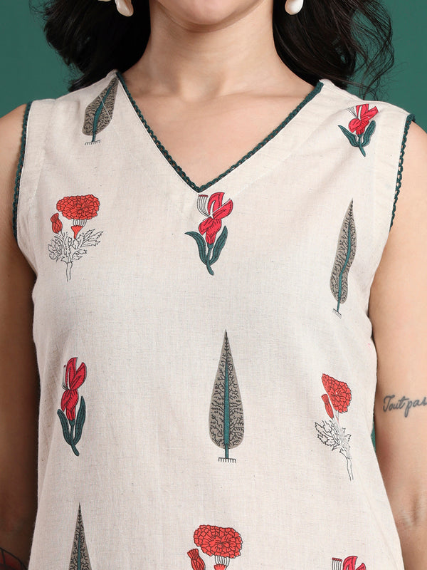 Women Floral Printed Kurta with Trousers