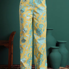 Women Floral Printed Kurta with Trousers