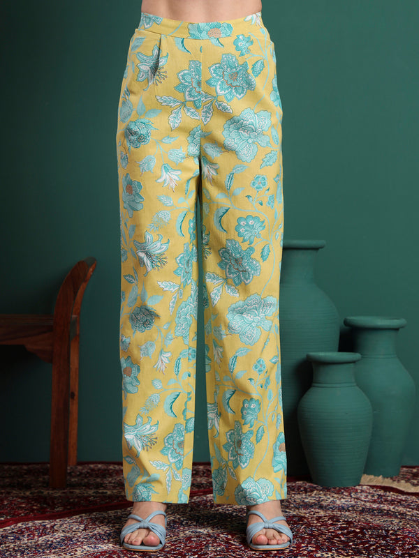 Women Floral Printed Kurta with Trousers