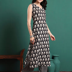 Floral Printed V-Neck Pure Cotton Kurta With Trousers & Dupatta