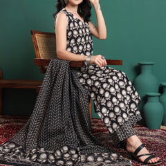 Floral Printed V-Neck Pure Cotton Kurta With Trousers & Dupatta