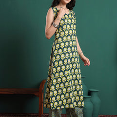 Floral Printed V-Neck Pure Cotton Kurta With Trousers & Dupatta