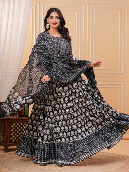 Women Ethnic Motifs Printed Cotton A-Line Kurti with Skirt & Dupatta