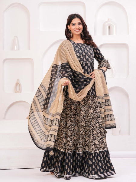 Women Paisley Printed Cotton Kurti with Skirt & Dupatta